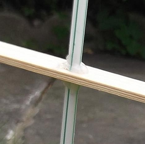  straw acts as a shaft to mount your paper wind turbine onto the tower